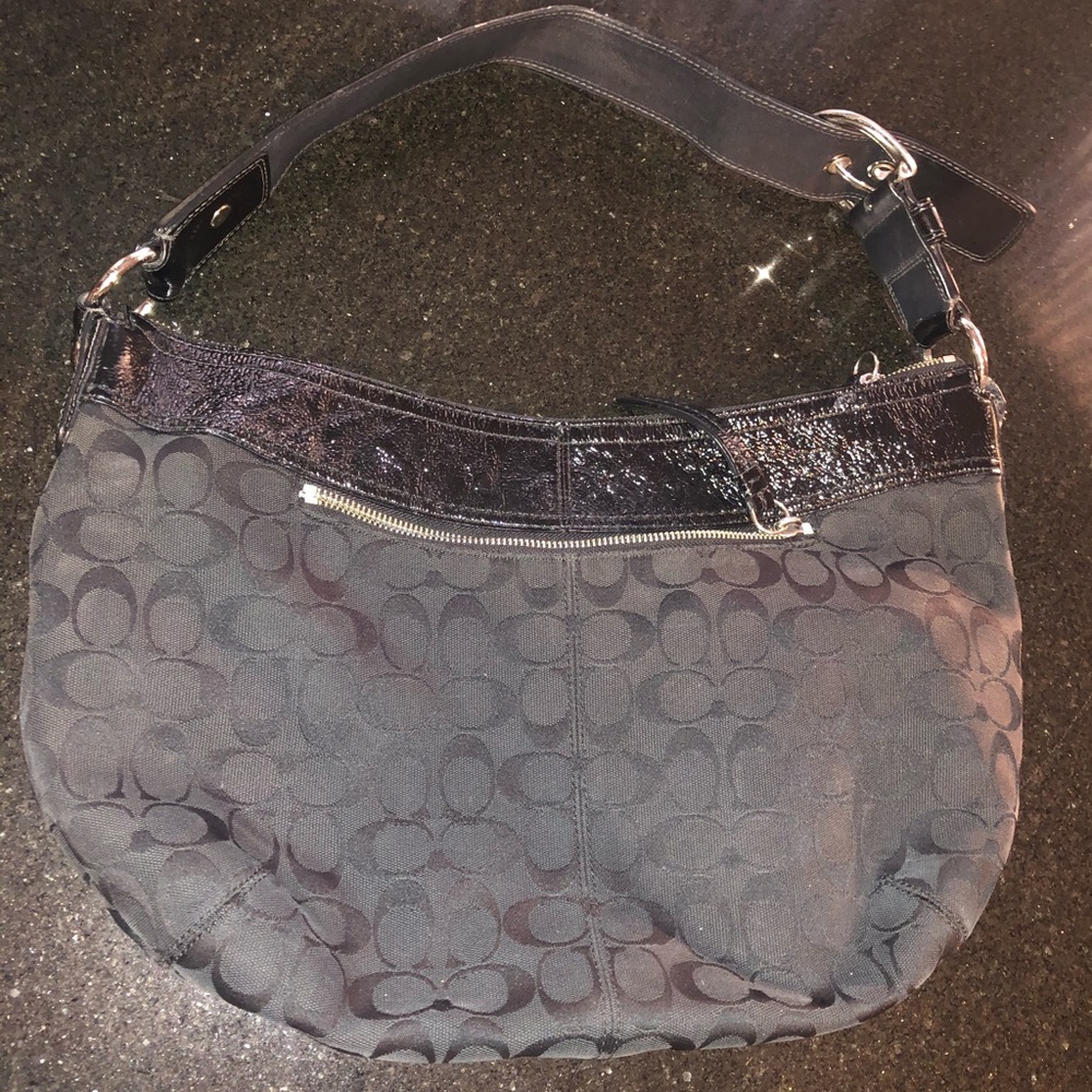 Black Coach Hobo Shoulder Purse.